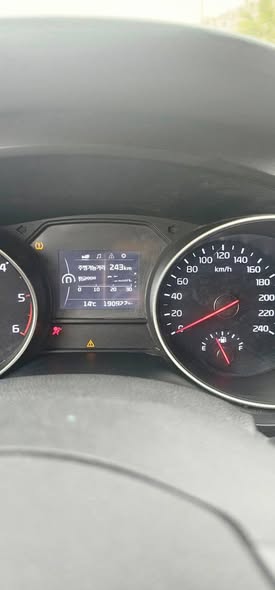 كيا كرنفال 2015 - صورة 1