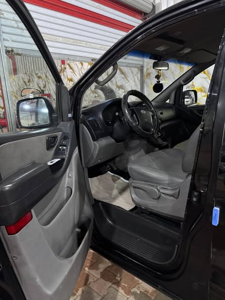 هيونداي ستاريكس 2009 - صورة 2