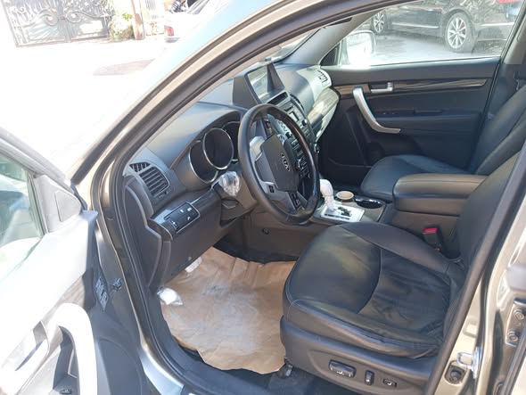 كيا سورينتو 2011 - صورة 4