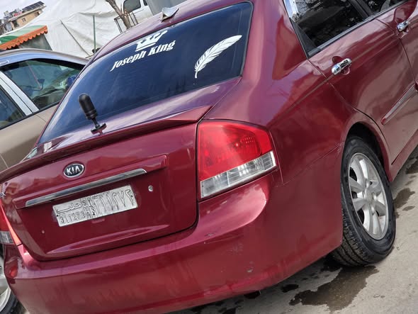 كيا سيراتو 2008 - صورة 5