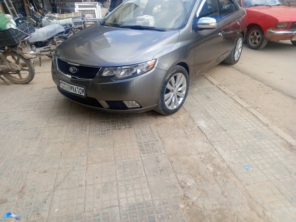 كيا فورتي 2011 - صورة 3