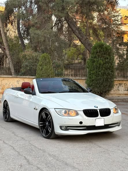 BMW 330i 2012 - صورة 1