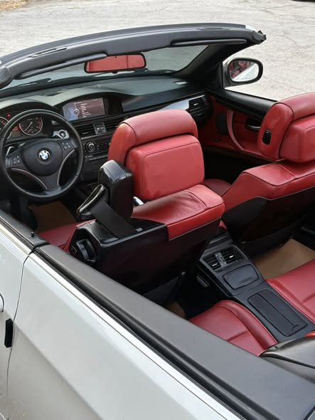 BMW 330i 2012 - صورة 3