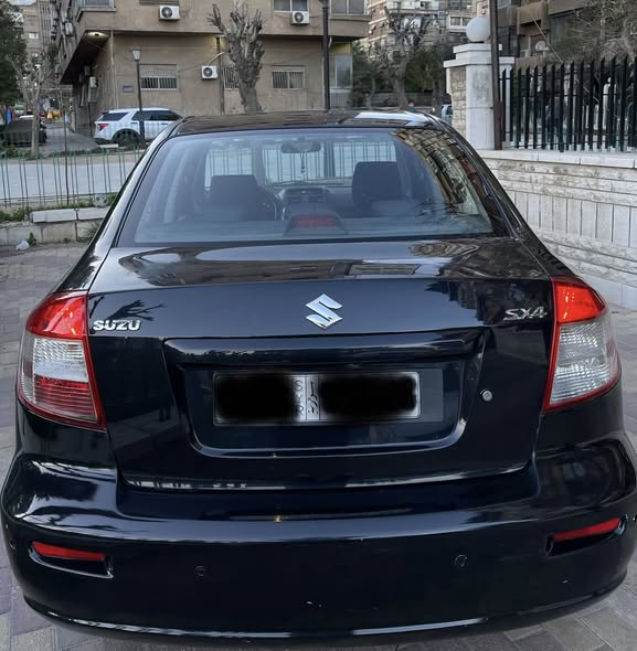 سوزوكي Sx4 2010 - صورة 3