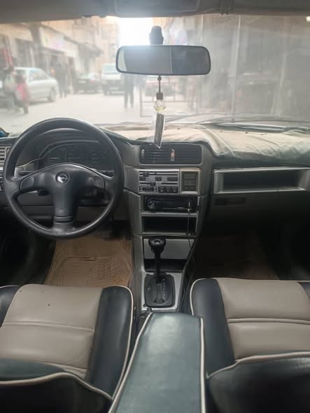 اوبل فيكترا 1995 - صورة 3