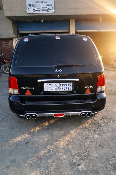 كيا كرنفال 2004 - صورة 4
