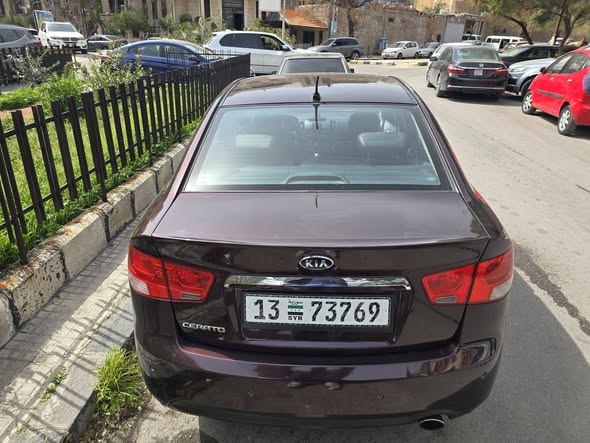 كيا فورتي 2011 - صورة 3