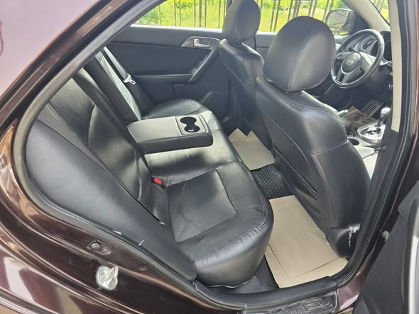 كيا فورتي 2011 - صورة 5