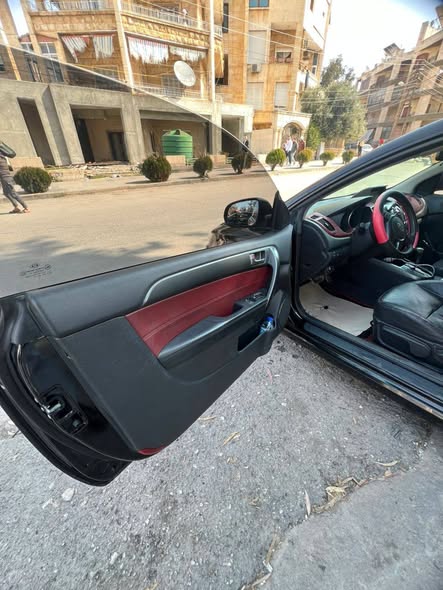 كيا سيراتو 2010 - صورة 4