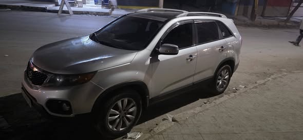 كيا سورينتو 2010 - صورة 4