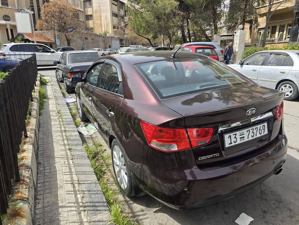 كيا فورتي 2011 - صورة 3