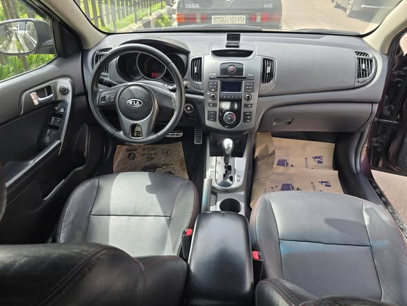 كيا فورتي 2011 - صورة 4
