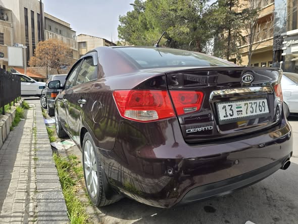 كيا فورتي 2011 - صورة 5