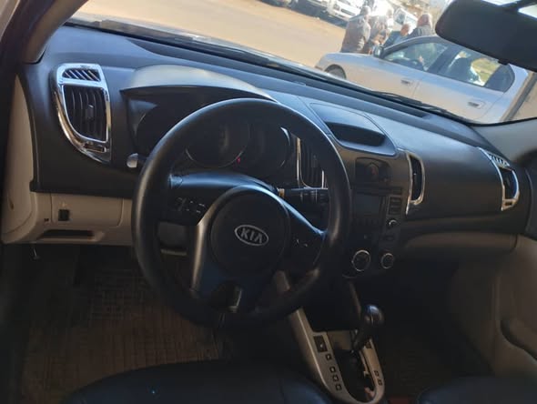 كيا فورتي 2010 - صورة 1