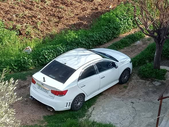 كيا فورتي 2010 - صورة 2
