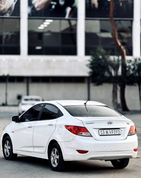 هونداي اكسنت 2012 - صورة 2