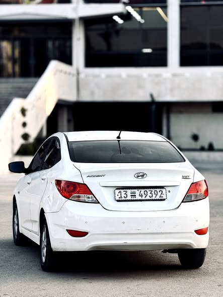 هونداي اكسنت 2012 - صورة 4