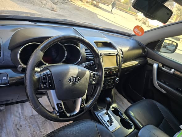 كيا سورينتو 2010 - صورة 2