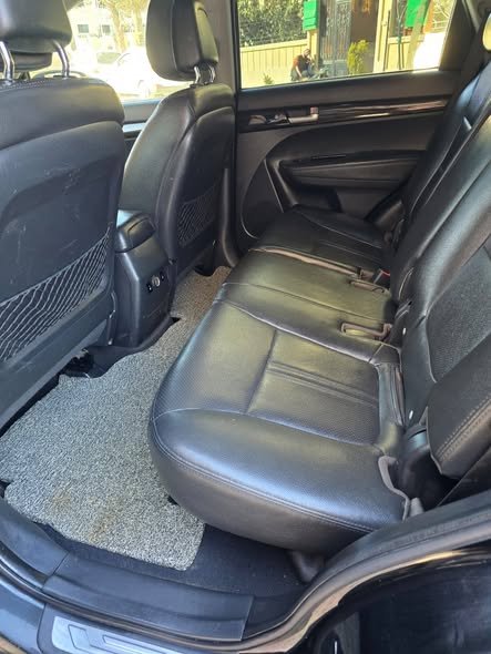 كيا سورينتو 2010 - صورة 5