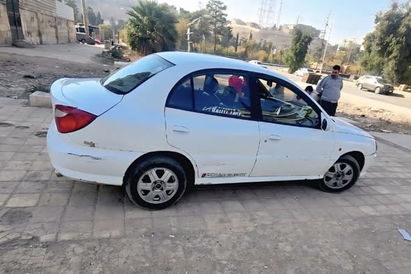 كيا ريو 2002 - صورة 2
