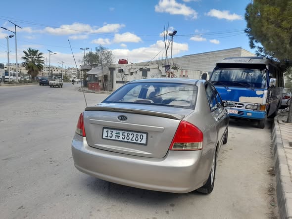 كيا سيراتو 2008 - صورة 2