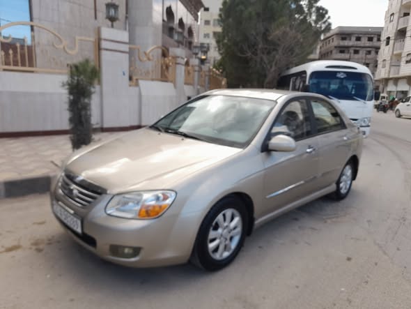 كيا سيراتو 2008 - صورة 3