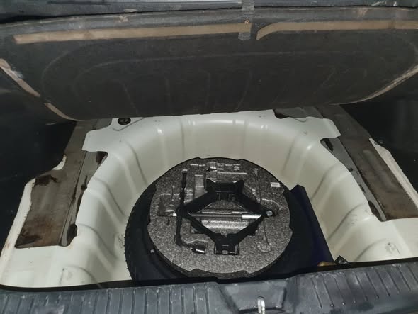 كيا كي 7 2011 - صورة 1