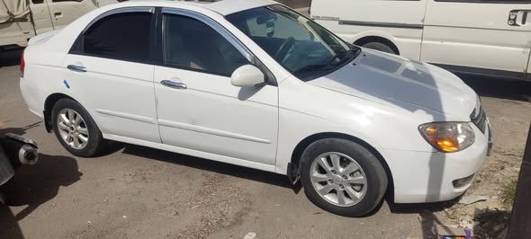 كيا سيراتو 2008 - صورة 4