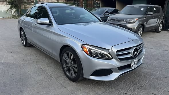مرسيدس بنز C300 2015 - صورة 3