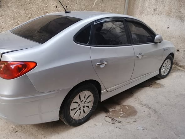 هيونداي افانتي 2011 - صورة 1