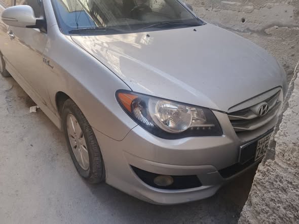 هيونداي افانتي 2011 - صورة 5