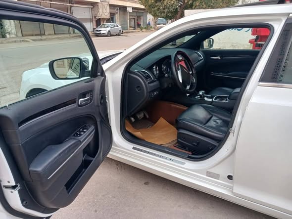 كرايسلر 300 2013 - صورة 2