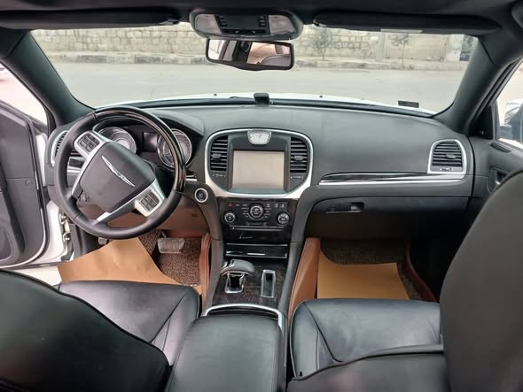 كرايسلر 300 2013 - صورة 3