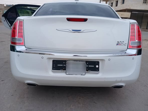 كرايسلر 300 2013 - صورة 4