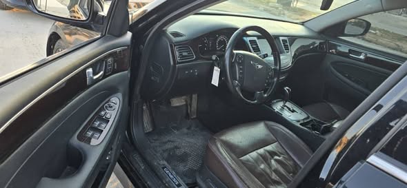 هونداي جينيسيس 2012 - صورة 3