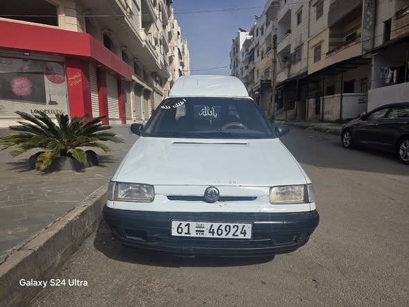 سكودا Pickup 1996 - صورة 1