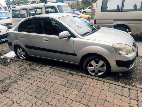 كيا ريو 2008 - صورة 2