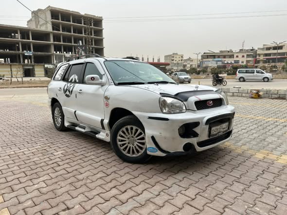 هيونداي سنتفيه 2004 - صورة 5