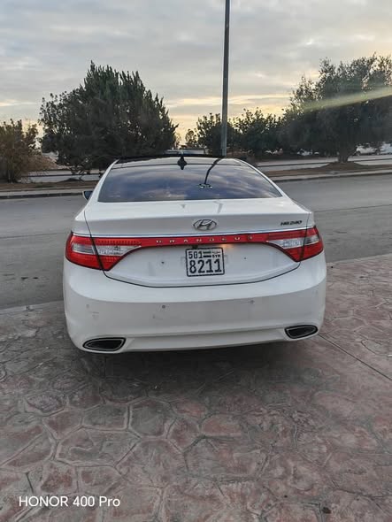 هيونداي أزيرا 2012 - صورة 3