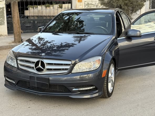مرسيدس C CLASS 300 2012 - صورة 1