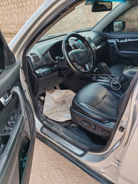 كيا سيرنتو 2014 - صورة 4