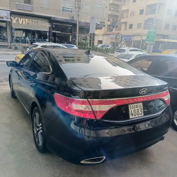 هيونداي ازيرا 2012 - صورة 2