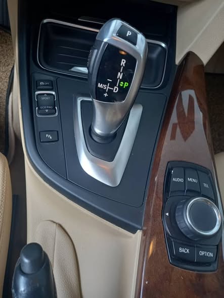 ب م ٣٢٠ 2015 - صورة 1