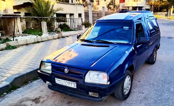 سكودا Karta 1994 - صورة 2