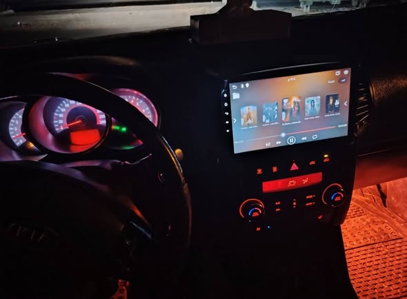 كيا سيرنتو 2011 - صورة 2