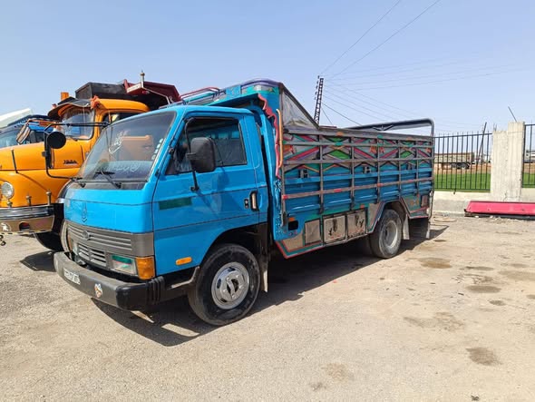 كيا ٣٦٠٠ 1996 - صورة 5