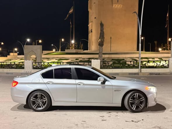 BMW 520 2011 - صورة 2