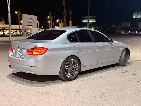 BMW 520 2011 - صورة 3