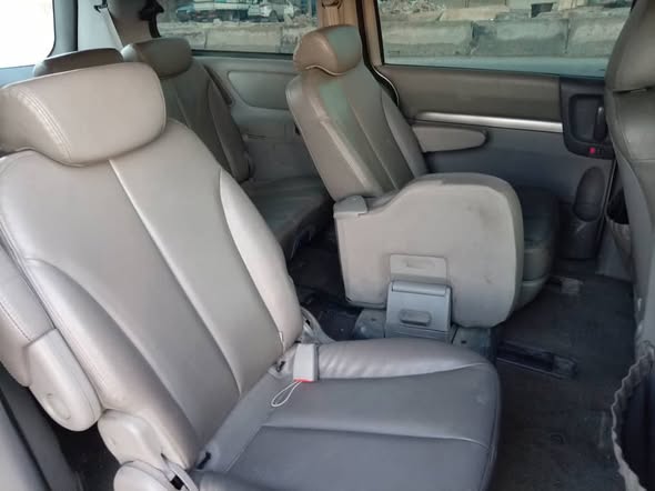 كيا كرنفال 2010 - صورة 3