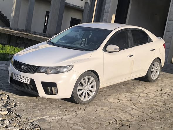 كيا فورتي 2011 - صورة 2